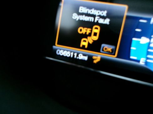 Used 2017 Ford Explorer XLT w/ Equipment Group 202A image 20