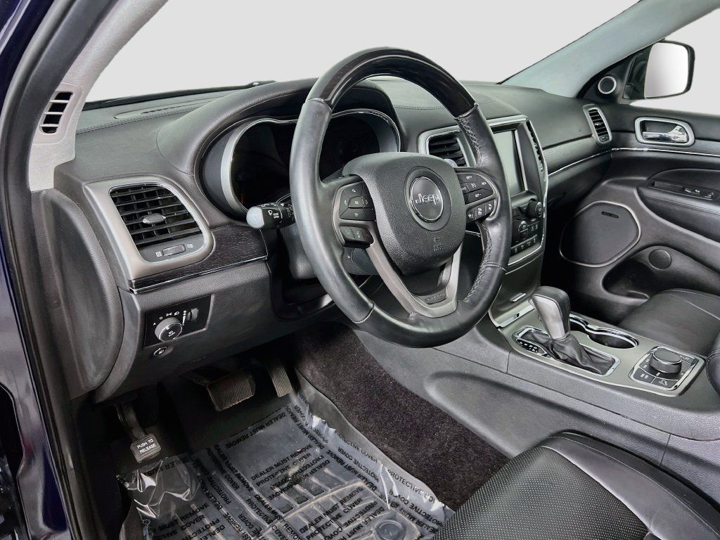 Used 2017 Jeep Grand Cherokee Summit w/ Platinum Series Group AWD/4WD image 9