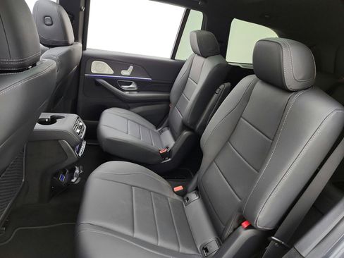 New 2026 Mercedes-Benz GLS 450 4MATIC image 11