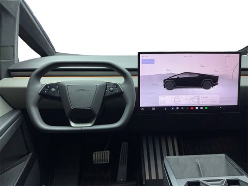 Used 2024 Tesla Cybertruck AWD Crew Cab image 18