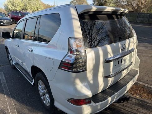 Used 2016 Lexus GX 460 w/ Premium Package image 7