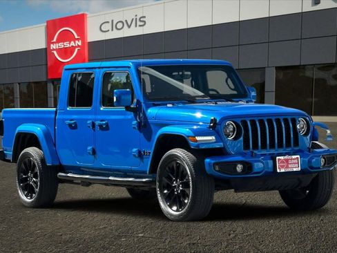 Used 2023 Jeep Gladiator Overland AWD/4WD image 10