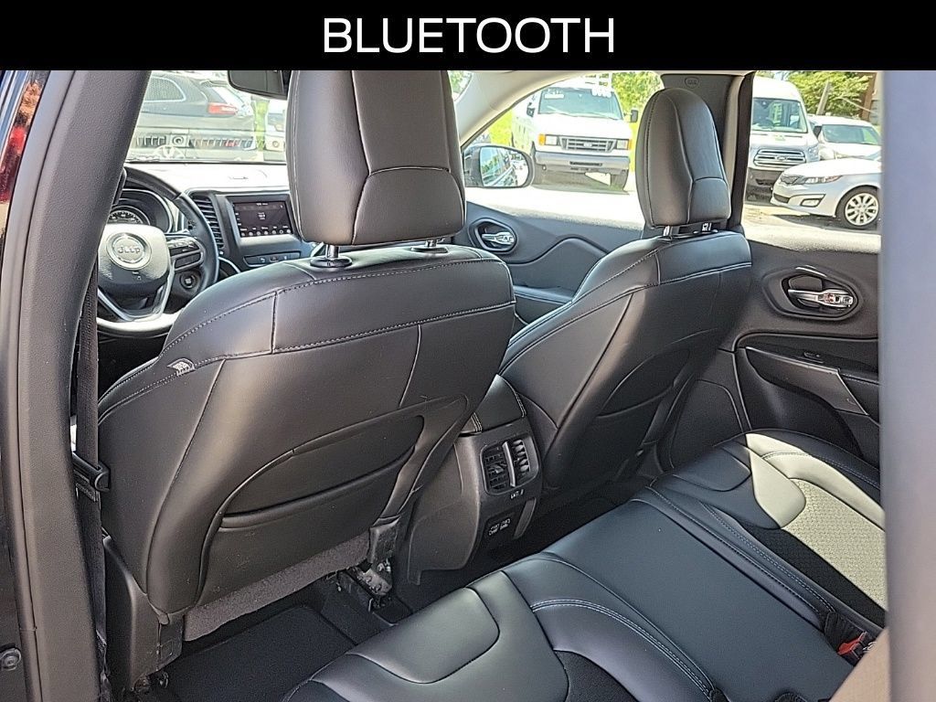 Used 2021 Jeep Cherokee Latitude Plus AWD/4WD image 12