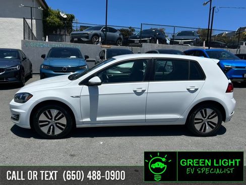Used 2019 Volkswagen e-Golf SE w/ Driver Assistance Package FWD image 8