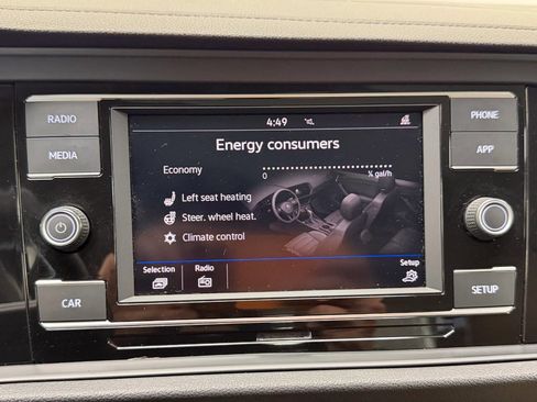 Used 2019 Volkswagen Jetta SE w/ Cold Weather Package image 76