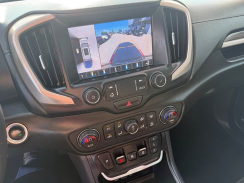 Used 2019 GMC Terrain Denali w/ Advanced Safety Package AWD/4WD image 10