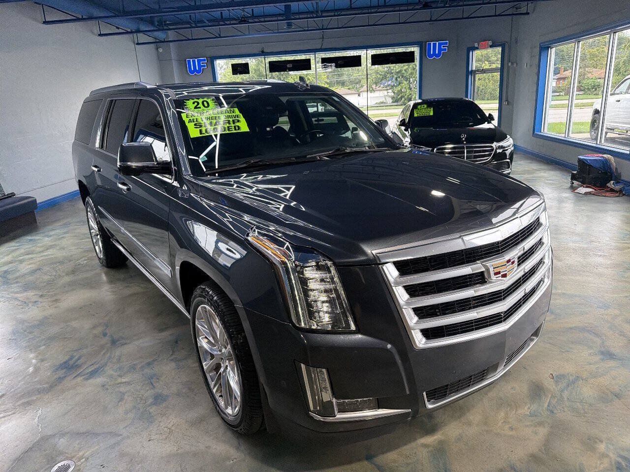 Used 2020 Cadillac Escalade ESV Premium Luxury AWD/4WD image 7