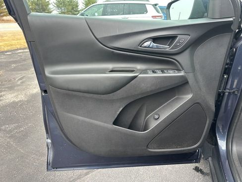 Used 2018 Chevrolet Equinox LT w/ Sun & Infotainment Package FWD image 19