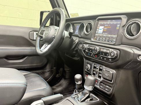 Used 2023 Jeep Wrangler Unlimited Rubicon 4xe w/ Steel Bumper Group AWD/4WD image 40