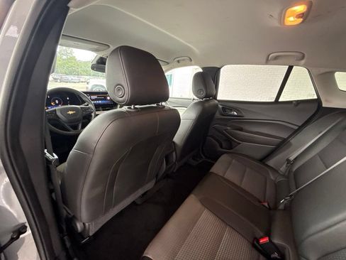 Used 2024 Chevrolet Trax LT FWD image 35