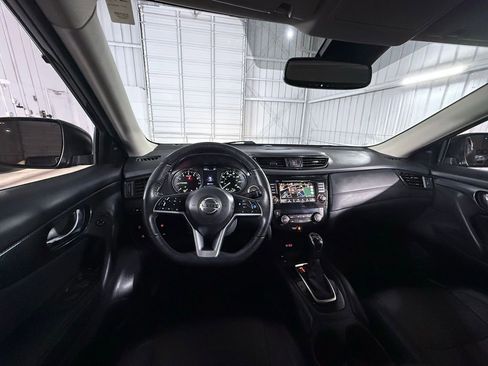 Used 2019 Nissan Rogue SL image 18