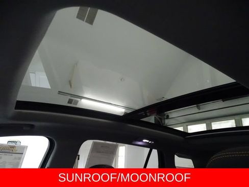 Certified 2019 GMC Terrain SLE w/ Driver Convenience Package AWD/4WD image 11