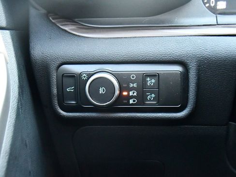 Used 2023 Ford Explorer Limited w/ Limited Technology Package image 28