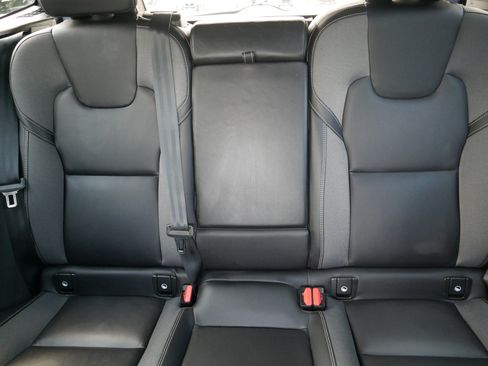 Used 2022 Volvo XC60 T8 R-Design w/ Advanced Package image 13