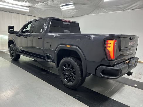 Certified 2024 GMC Sierra 2500 AT4 w/ AT4 Premium Plus Package AWD/4WD image 7