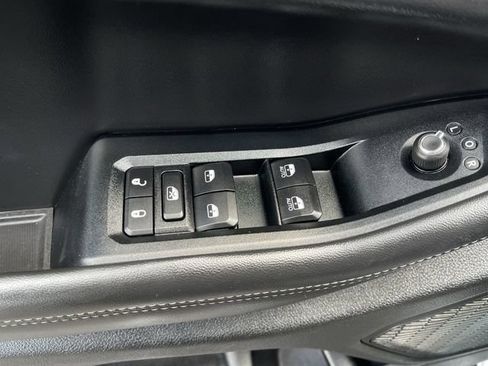 Used 2023 Jeep Grand Cherokee Limited w/ Luxury Tech Group II AWD/4WD image 25