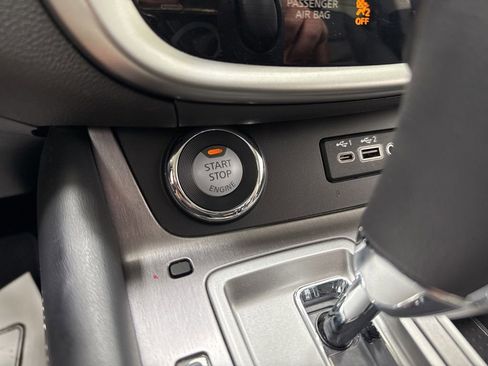 Used 2024 Nissan Murano SV image 31