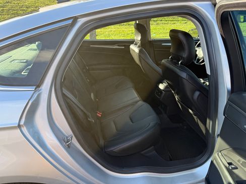 Used 2014 Ford Fusion Titanium image 20