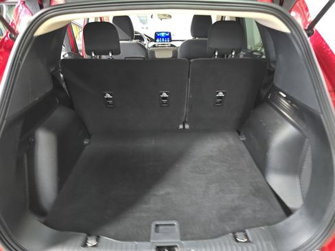 Used 2020 Ford Escape SE image 9