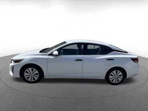 Used 2025 Nissan Sentra S FWD image 8