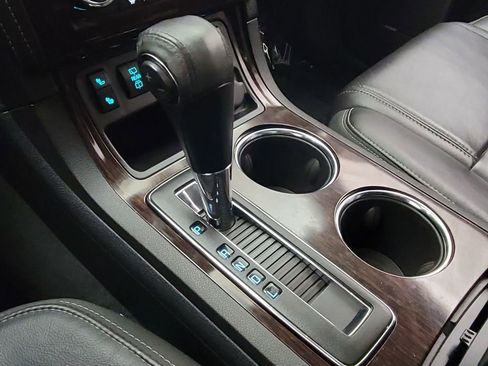 Certified 2017 Chevrolet Traverse LT image 18