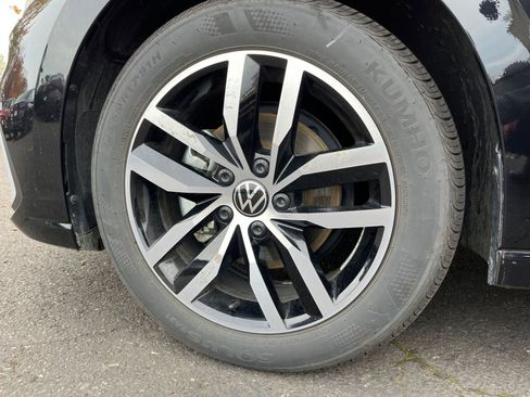 Used 2025 Volkswagen Jetta SE image 30