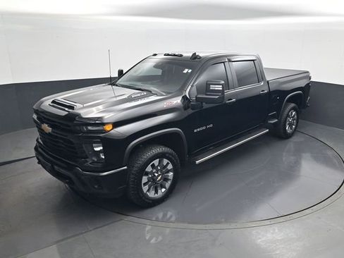 Used 2025 Chevrolet Silverado 2500 Custom w/ Custom Value Package AWD/4WD image 13