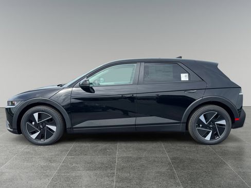 New 2026 Hyundai Ioniq 5 SEL AWD/4WD image 2