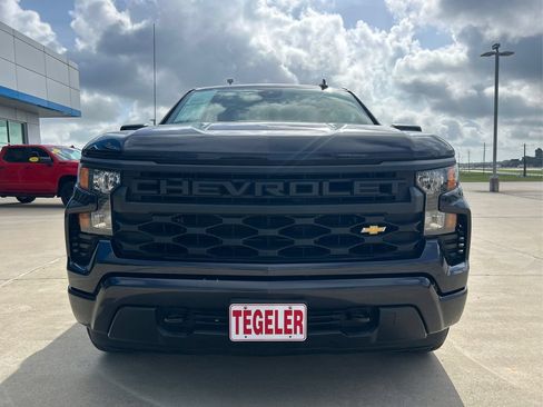 Used 2023 Chevrolet Silverado 1500 Custom AWD/4WD image 19