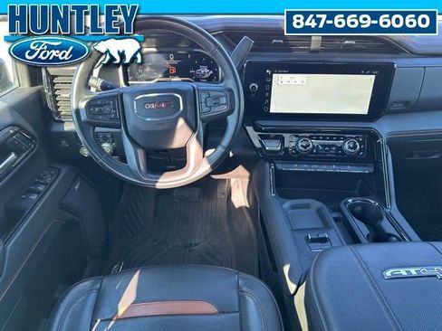 Used 2024 GMC Sierra 2500 AT4 w/ AT4 Premium Plus Package AWD/4WD image 10