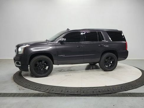 Used 2017 GMC Yukon SLT RWD image 4