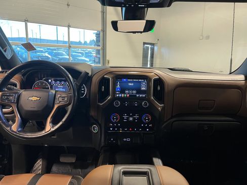 Used 2021 Chevrolet Silverado 3500 High Country image 31