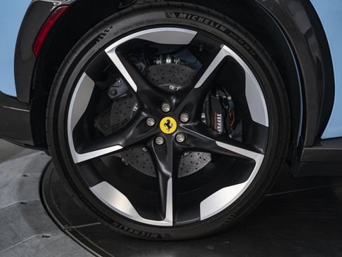 Used 2025 Ferrari Purosangue AWD/4WD image 17