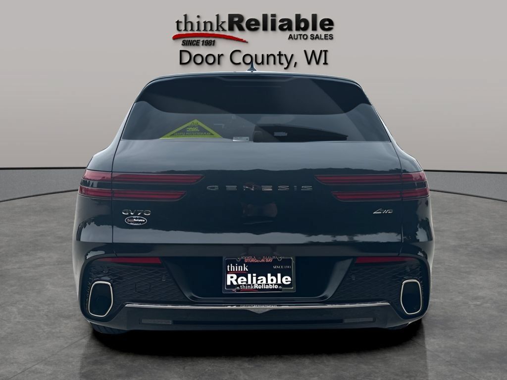 Used 2025 Genesis GV70 2.5T AWD/4WD image 4
