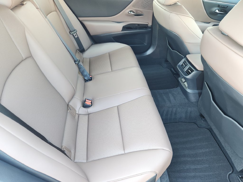 Certified 2025 Lexus ES 350 w/ Premium Package FWD image 31