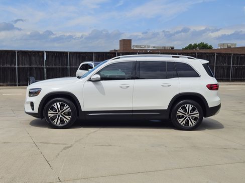 Used 2026 Mercedes-Benz GLB 250 image 3