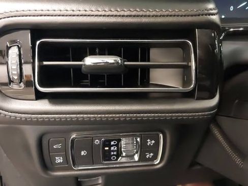 Used 2022 Lincoln Nautilus Reserve w/ Equipment Group 202A AWD/4WD image 26