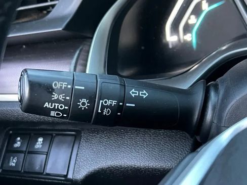 Used 2020 Honda Civic EX image 48