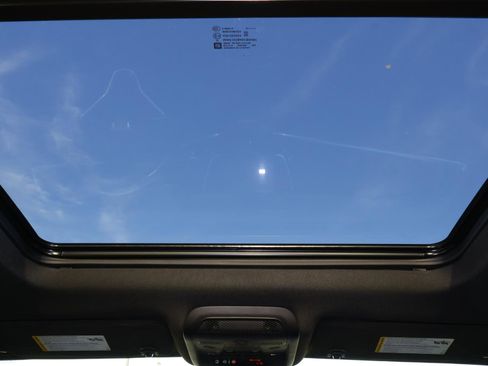 Used 2023 Cadillac XT6 Premium Luxury w/ Technology Package image 12