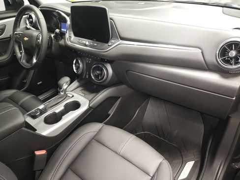 Used 2026 Chevrolet Blazer LT w/ Sound & Technology Package image 8