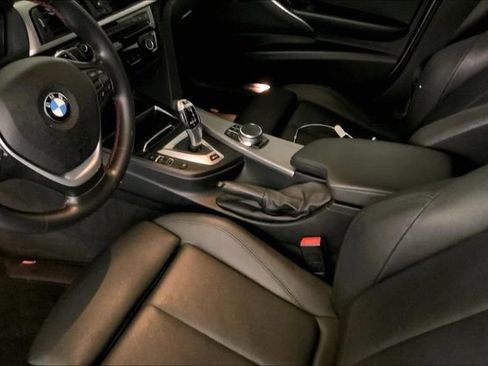 Used 2018 BMW 330e w/ Convenience Package RWD image 8