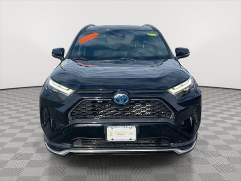 Used 2023 Toyota RAV4 SE image 2