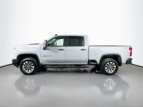 Used 2025 Chevrolet Silverado 2500 Custom image 9