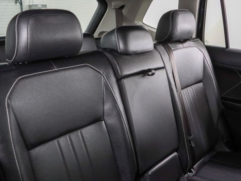 Used 2023 Volkswagen Tiguan SE FWD image 28