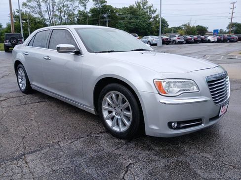 Used 2012 Chrysler 300 Limited image 3