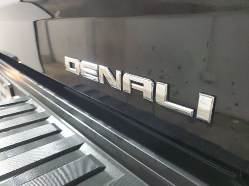 Used 2018 GMC Sierra 2500 Denali w/ Duramax Plus Package AWD/4WD image 7