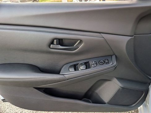 Used 2024 Nissan Sentra S image 30