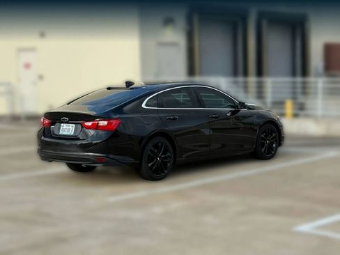 Used 2018 Chevrolet Malibu LT w/ Redline Edition image 8
