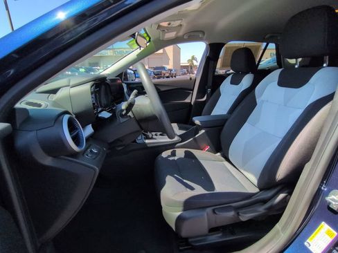 Used 2024 Chevrolet Trax LS w/ LS Convenience Package FWD image 20