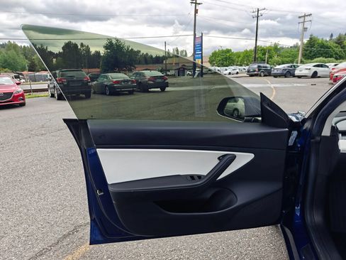 Used 2019 Tesla Model 3 Performance AWD/4WD image 15